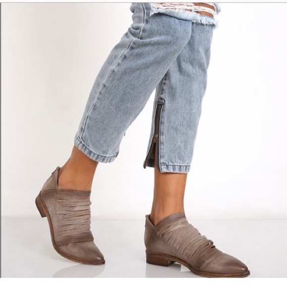 Free People Shoes - Free People Lost  Valley Leather Taupe Ankle Boots Size 8 Like New!